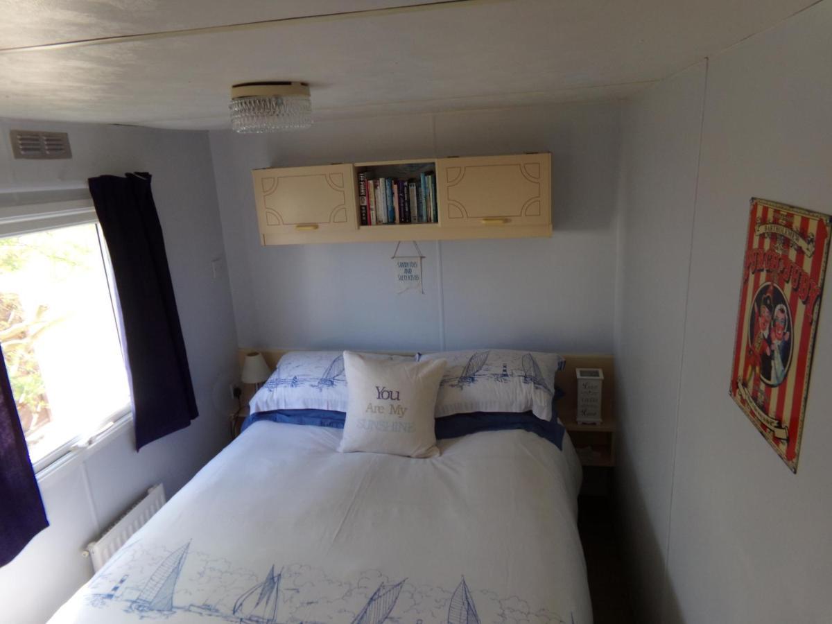 Happydaze Caravan Bacton  Buitenkant foto